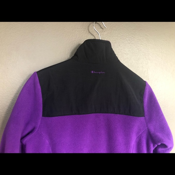 Champion Fleece Pullover- Small/med - Picture 5 of 6